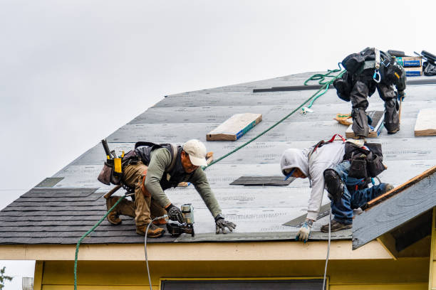 Professional Gutter Installation technician working in Orlando, OK